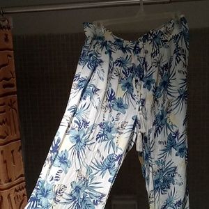 NWT Refresh Floral Boho Pants